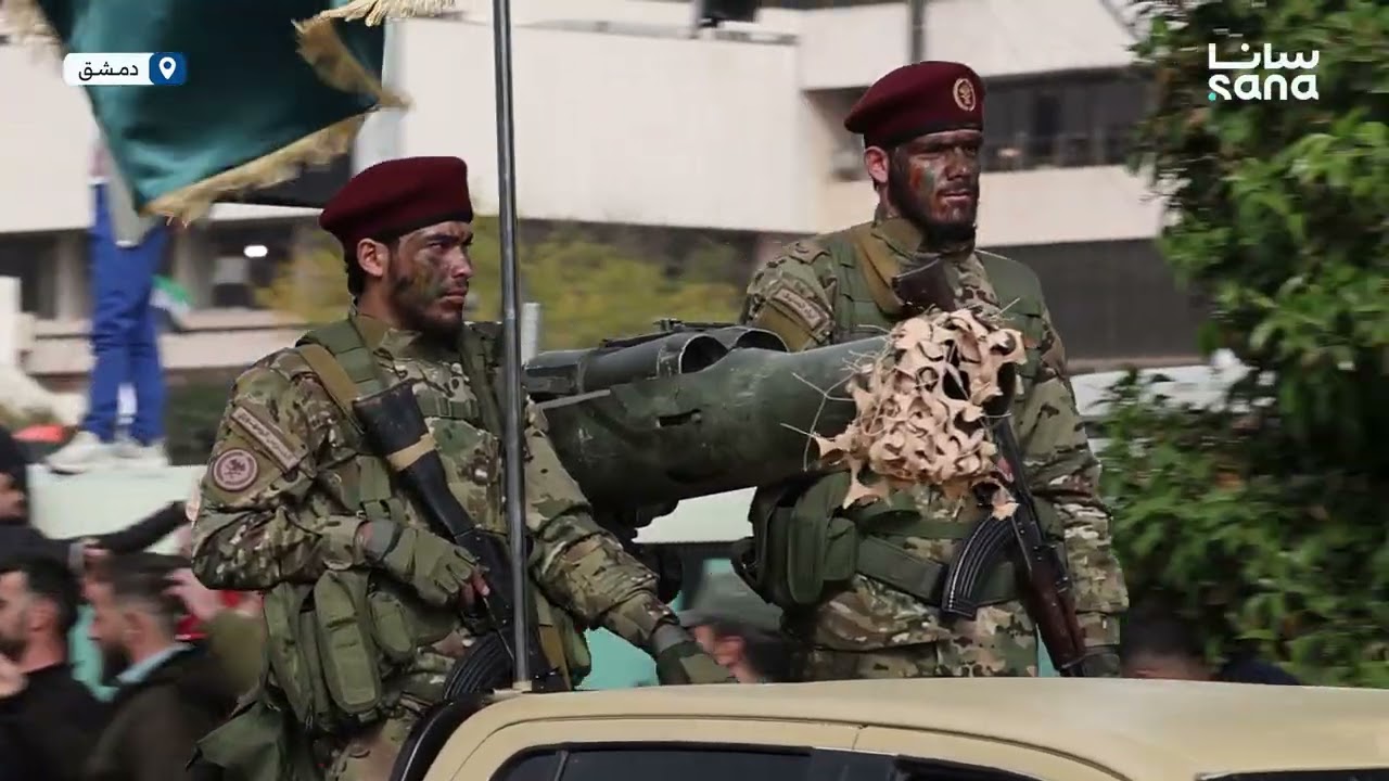 عرض عسكري لقوات وزارة الدفاع في دمشق من أوتستراد المزة إلى ساحة الأمويين وصولاً إلى ساحة الجمارك