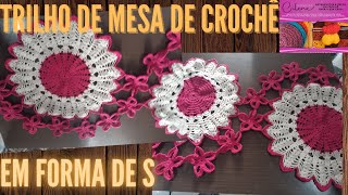 TRILHO DE MESA DE CROCHÊ EM FORMATO DE  S - ( FLOR  RED ) - CAMINHO DE MESA EM FORMA DE S 🌸🌺🏵️