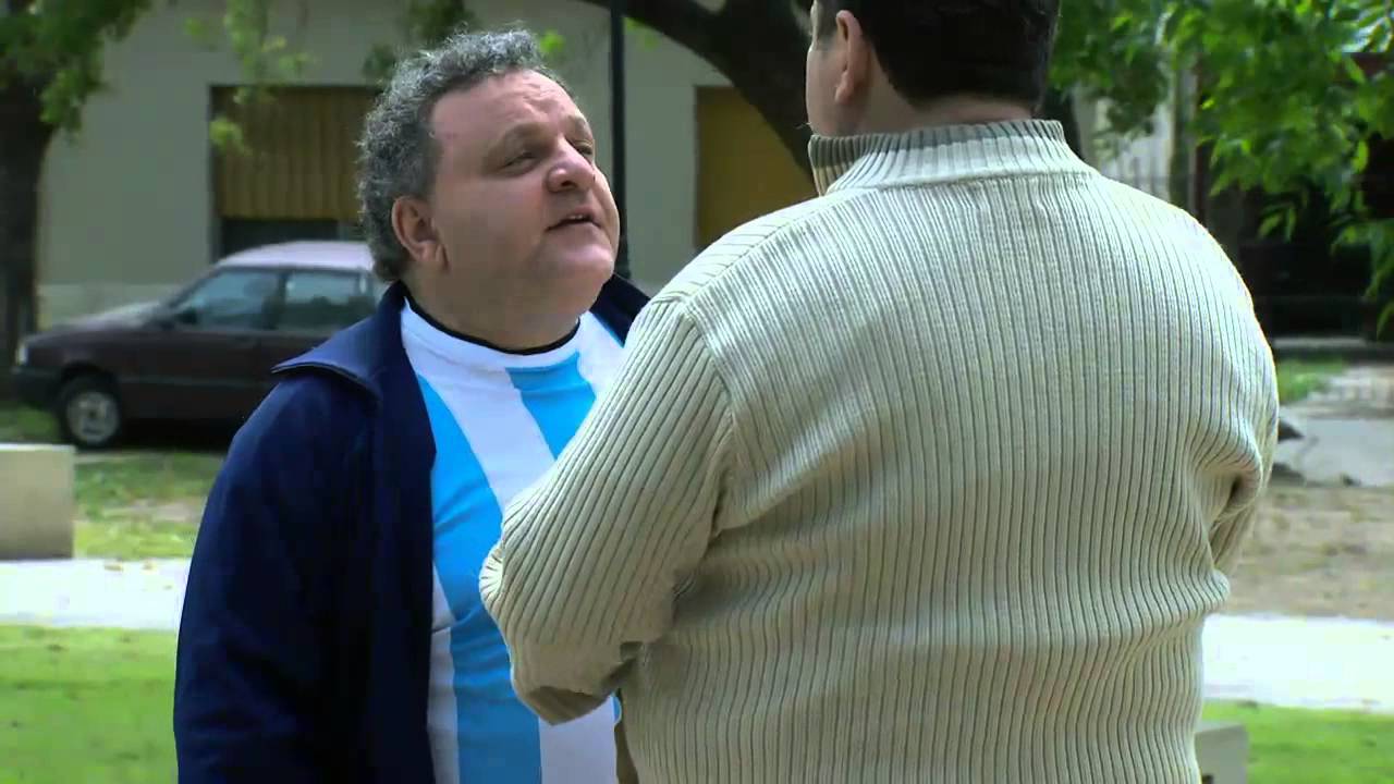 Farsantes - Marcos está metido en un problema con su amante