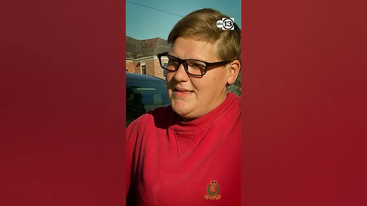 Driver crashes into parked cars, killing woman in Third Ward, HPD says