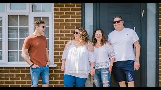 ✅  Gogglebox star Amy Tapper leaves fans wild with excitement with response to those begging her fam