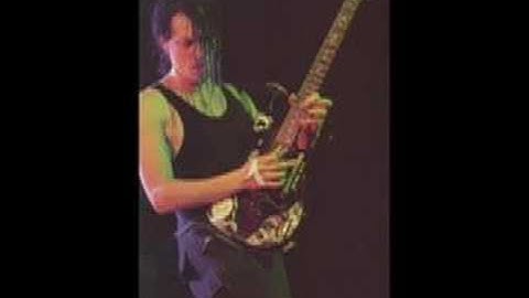Greatest Guitarist: Kirk Hammett vs Steve Vai