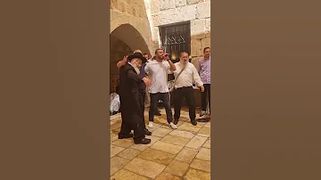 ישי ריבו שר לכבוד דוד המלך במתחם קבר דוד תשפ ה 