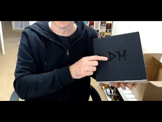 depeche mode 18 cd box set Vaporesso Luxe X Max 2 VAPORESSO LUXE XR MAX 2 Review: Balancing  Portability and Versatility main image 0