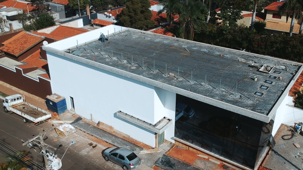 Vídeo da Veltter: Instalação de eletrocalhas e split cassete na Tray