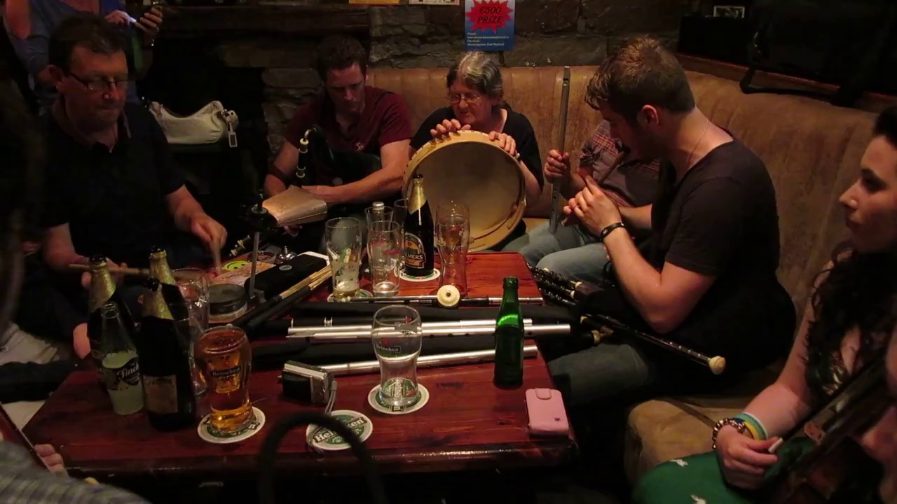 Session at Willie Clancy Week YouTube