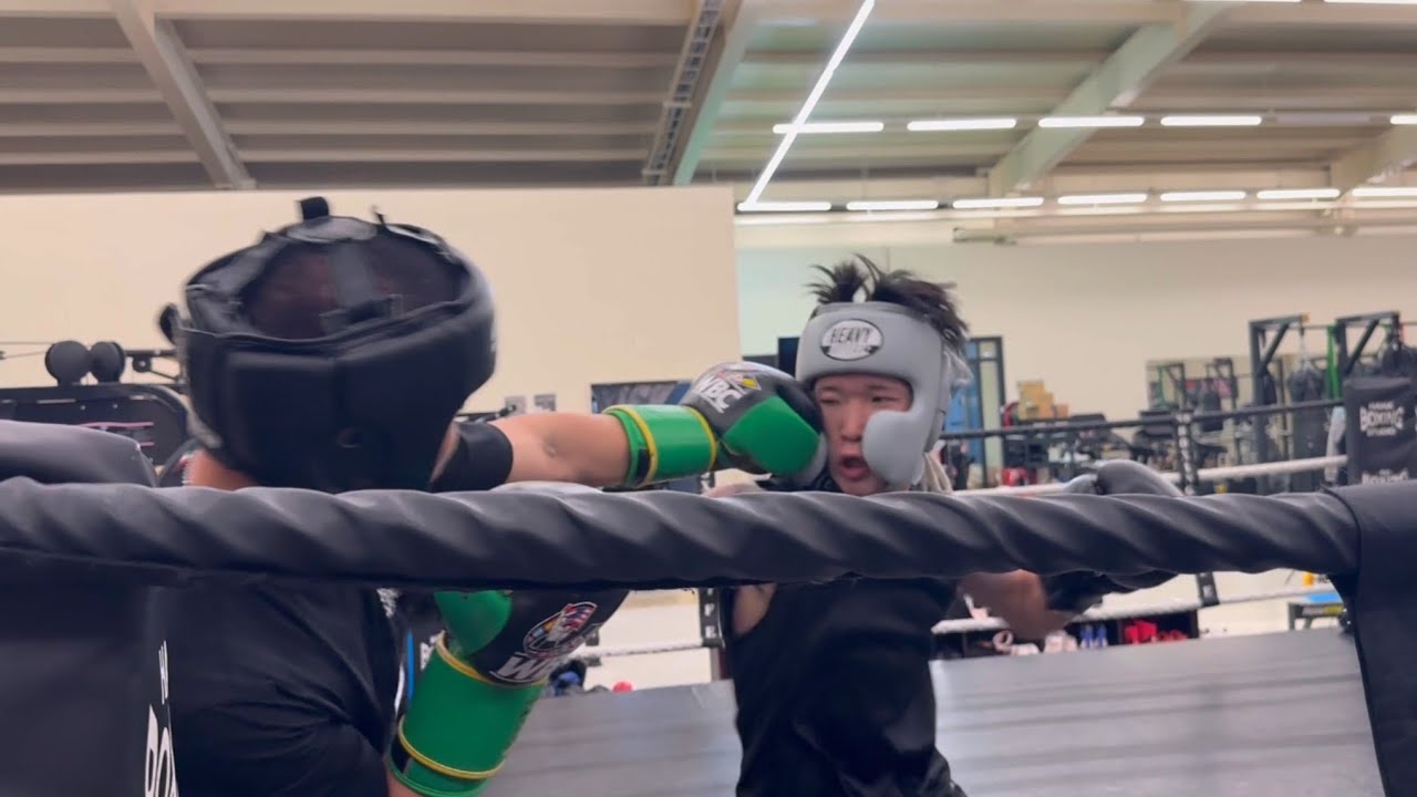 4R Sparring, 프로준비생과 가볍게 한수두기. 