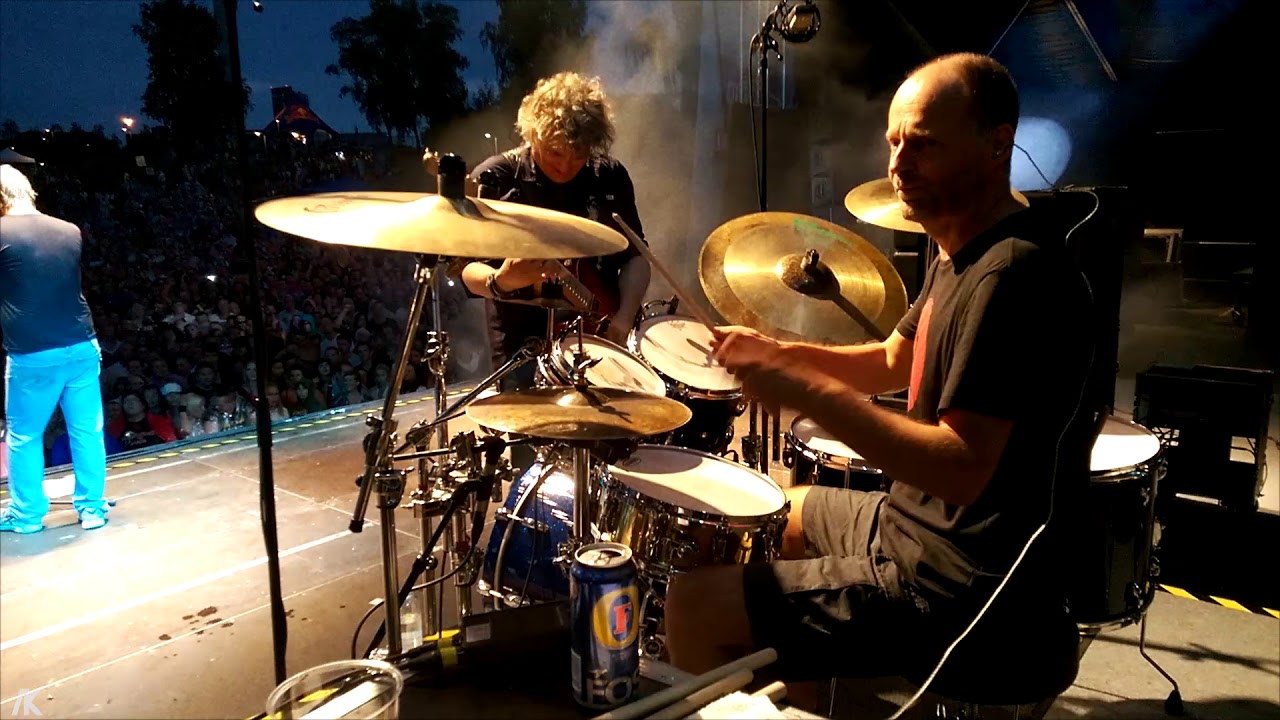 *Lockdown Series* EPPU NORMAALI Aku Syrjä 'Urheiluhullu + Tahroja Paperilla' (Tammerfest 2014)