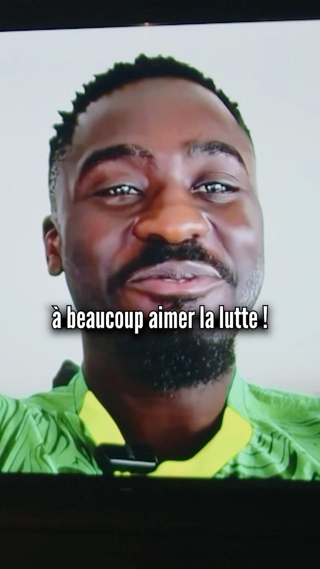 William Gomis devient lutteur 👀😅