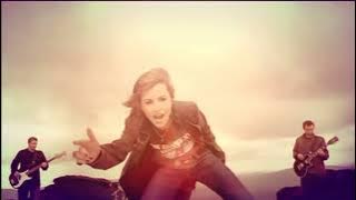 Download lagu Dolores O' Riordan : Ordinary Day (Short Version)