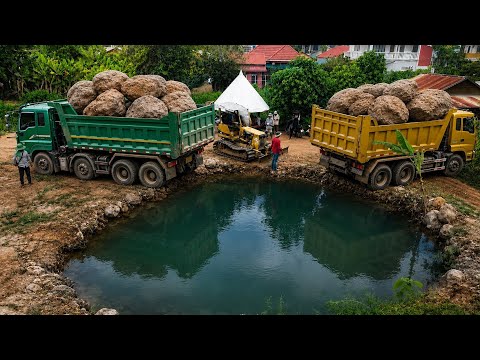 Start Landfill Task 2026: Komatsu Dozer D2 & Dump Truck Soil Spreading