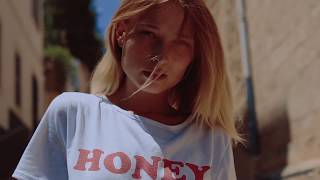 Honey model Mood Jill Miles