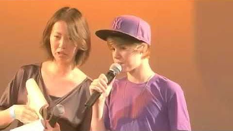 Justin Bieber Japan 2011 and Selena Gomez
