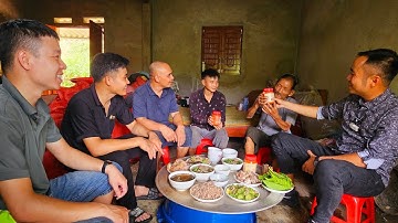 Quà Ánh Kua trên Đỉnh Đán Dầu ông Ngài, Bà Máy Xì trưởng, thôn Hồng Bí Thư. Nguyễn Tất Thắng