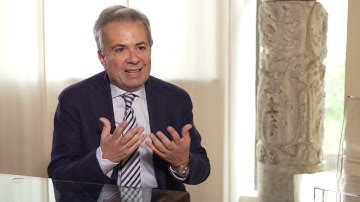 Antonio Chella - What makes a robot trustworthy?