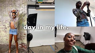 a content day in my life  | how I take my instagram pictures, food w/friends, classes, Quavo concert