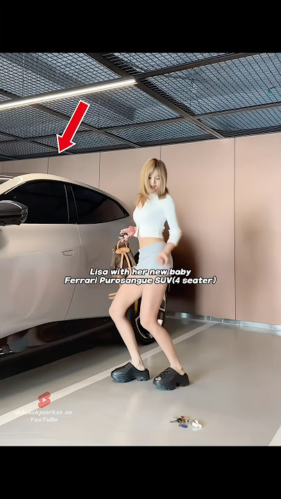 Rich girl Lisa 😎🤑 #blackpink #lisa