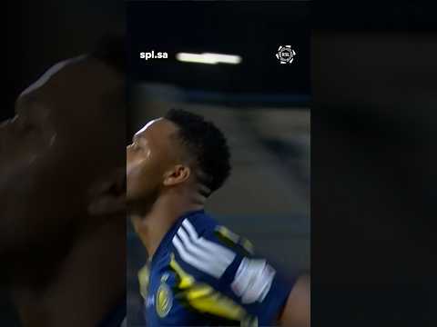 ايمن يحيى دوري روشن السعودي