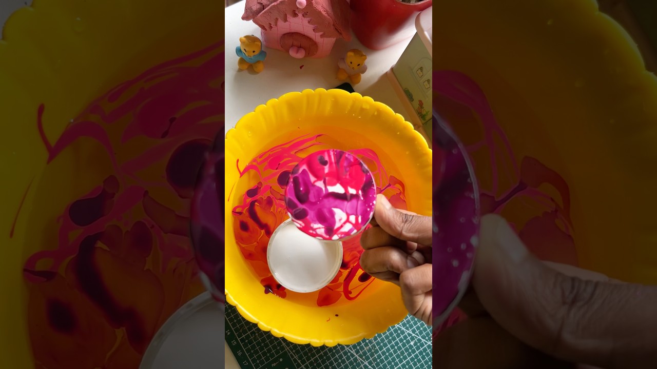 Waste bottleന്റെ അടപ്പ് വെച്ച് pouch ഞെട്ടിയോ ⁉️#shorts #youtubeshorts #diy #wastematerialcraft