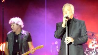 Tom Jones - Run On - Live - Isle Of Wight Festival - 11 June 2011