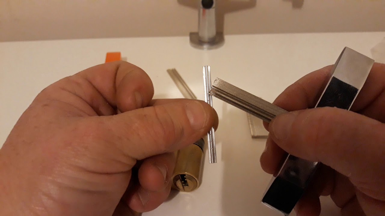 Ganzua de impresion, colocacion de lamina - YouTube