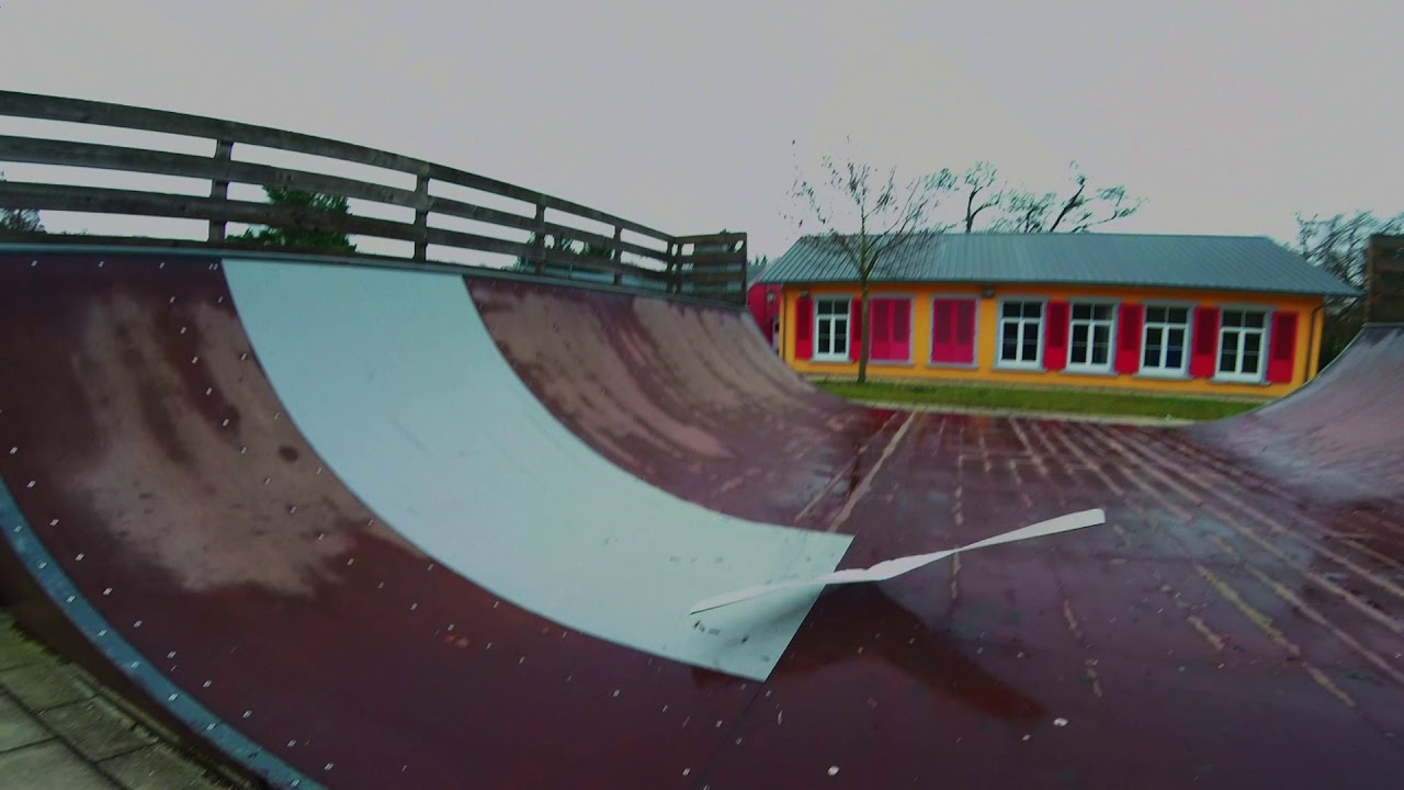 STICKY WING [ZEROWIND INDOOR KITE] by Thomas Horvath