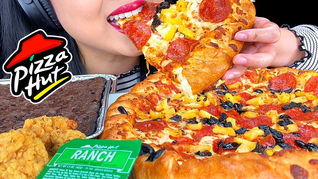 PIZZA HUT CHEESY STUFFED CRUST, FRIED CHICKEN WINGS & BROWNIES DESSERT