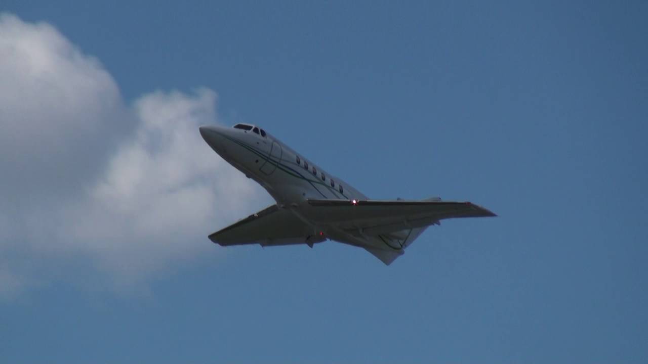 British Aerospace HS125 SERIES 700A (C-GOHJ) Takeoff 24L Montreal Trudeau YUL | CYUL