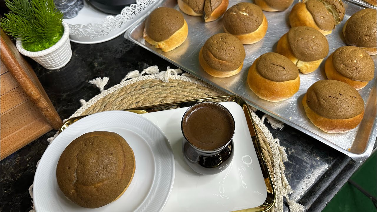 الباباروتي فطائر القهوه طعمها لذيذ جدا طبقه مقرمشه من القهوه