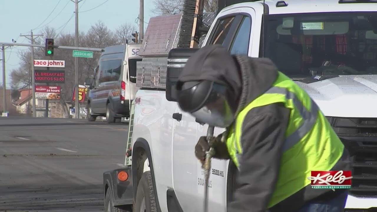 Crews are repairing potholes in Sioux Falls