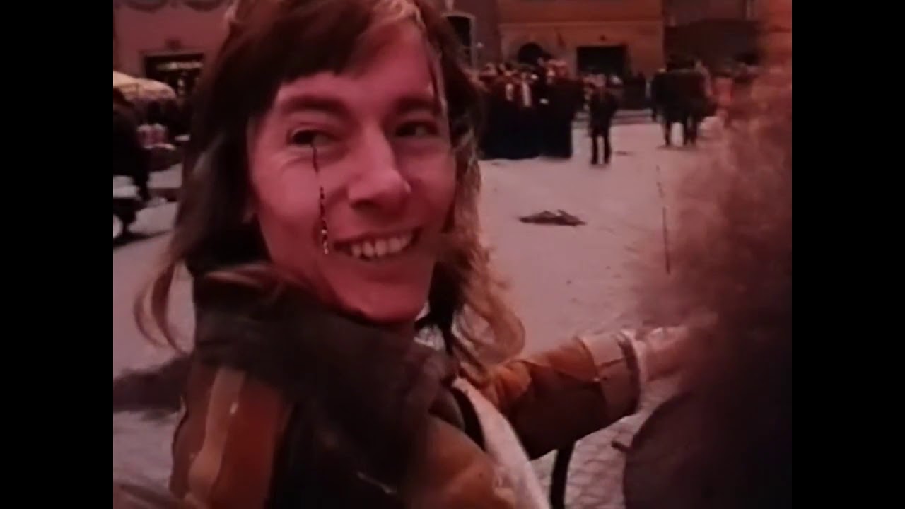 Smocking Stray Smokie - Stranger (Exclusive Video) - YouTube