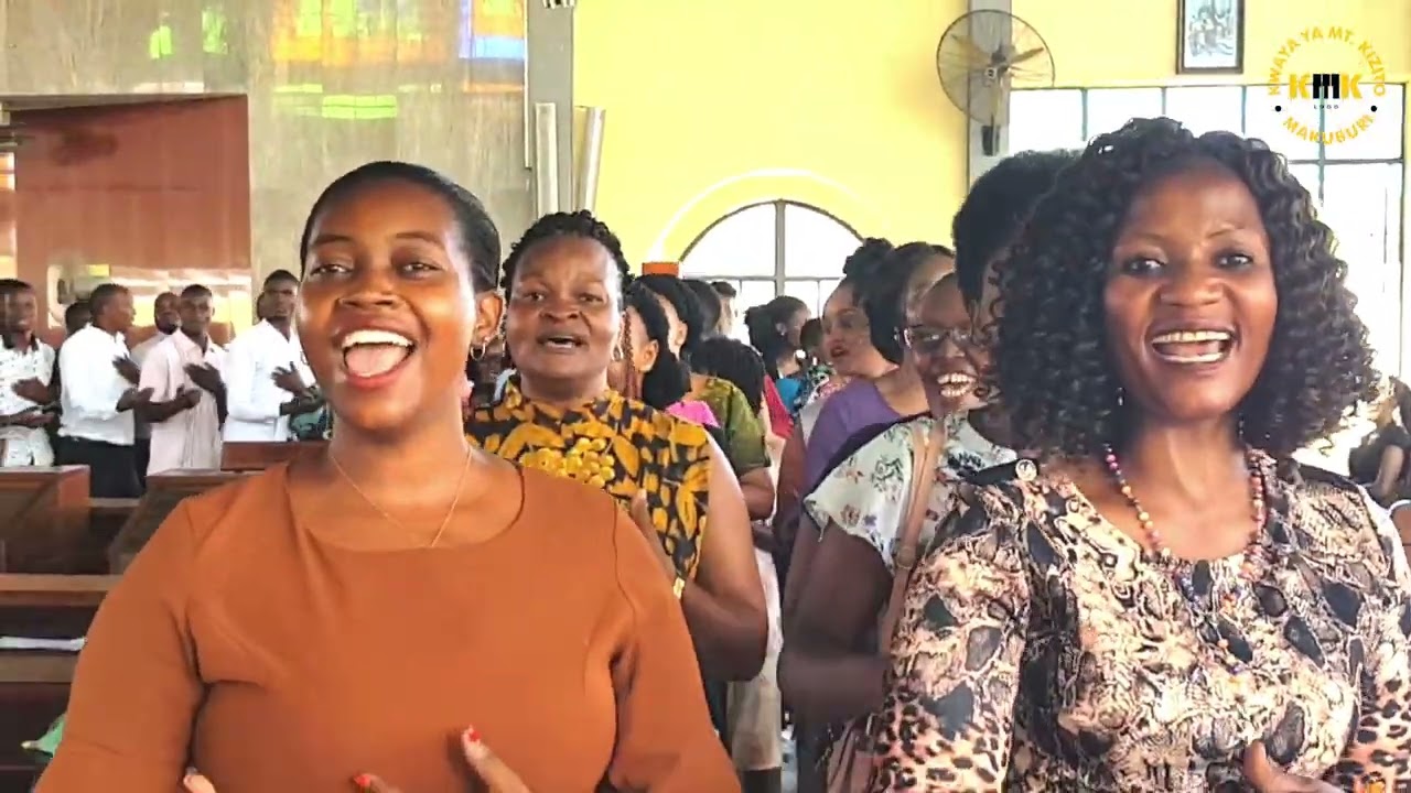 Mt. Kizito Makuburi - Asante Ledochowska (live performance)