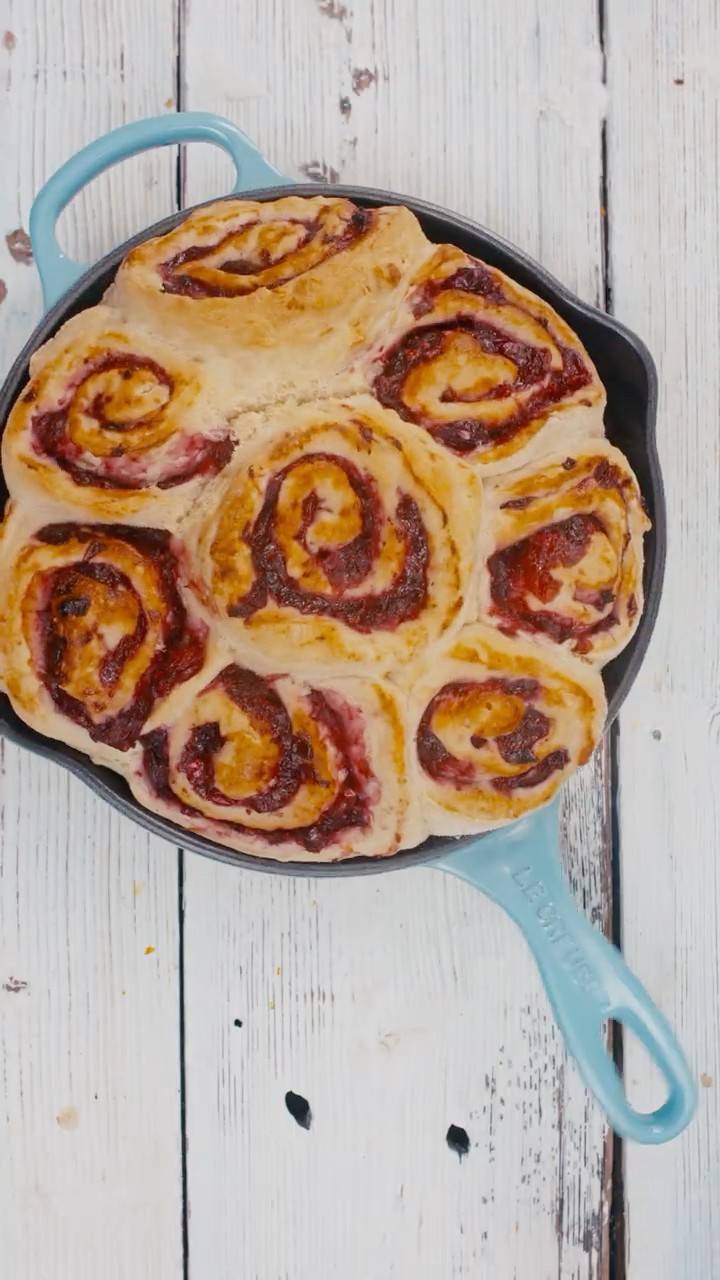 Hefeschnecken mit Orangen-Cranberry-Füllung #shortsvideo #rezept - YouTube Hefeschnecken mit Orangen-Cranberry-Füllung #shortsvideo #rezept - YouTube