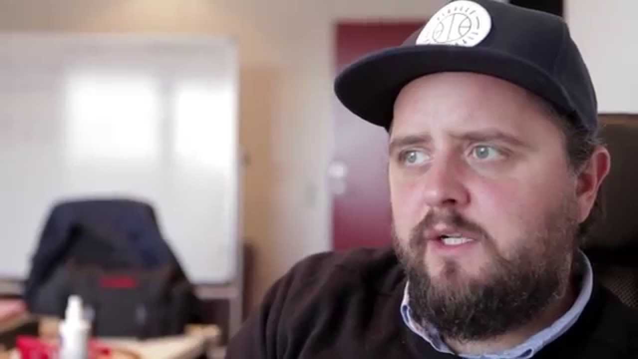 Danish Dynamite: behind the scenes på "Venner passer på venner"