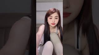 Cute Girl Periscope Live Update