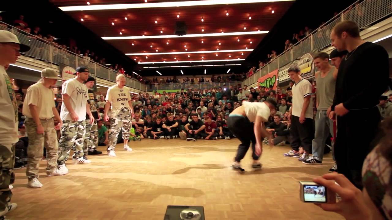 Flow Mo vs Ruffneck Attack, Circle Kingz 2011 Final
