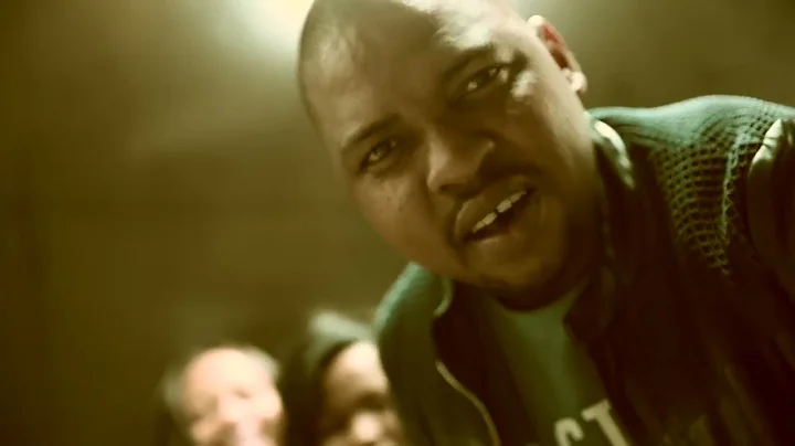 Heavy-K  feat Professor - Beautiful War