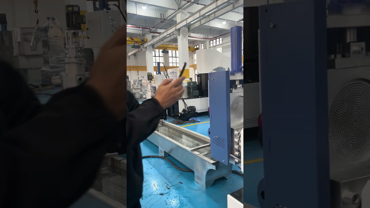 Single-screw two-stage plastic granulator 