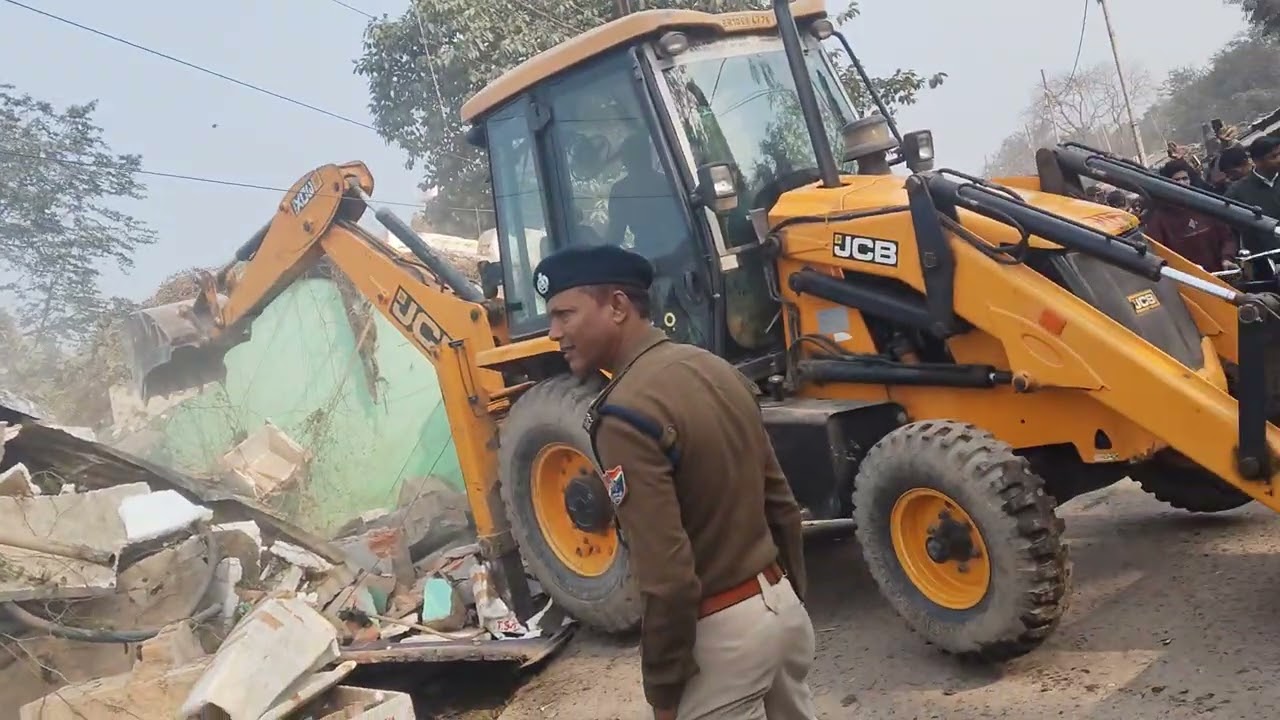 Naugachia Bhagalpur Bihar Station Road atikraman bulldozer
