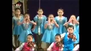 Дети Северной Кореи поют про Америку