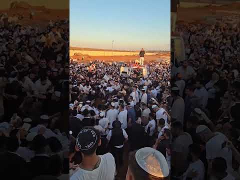 Thousands Escort Rav Amos Guetta zt”l to Kevurah After Six-Hour Levayah