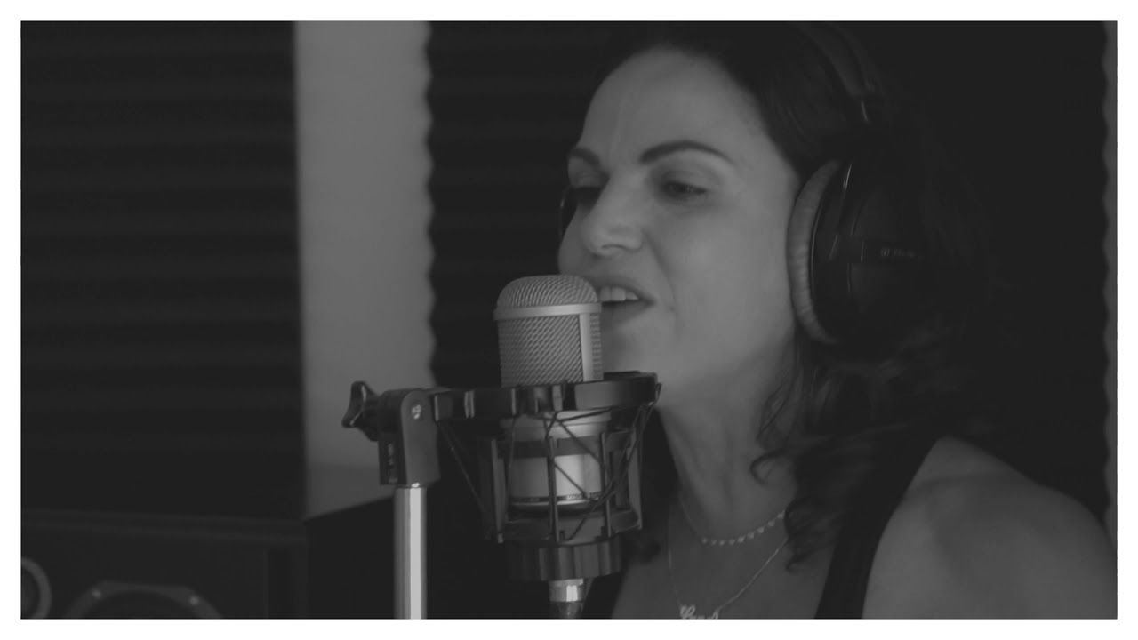 It’s Over Now - Glovibes feat. Lana Parrilla