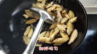 厨师长教你一道“风味香酥茄”味道不输大酒店，学会你也是大厨 by Feige Food Show 54 views 4 months ago 2 minutes, 51 seconds