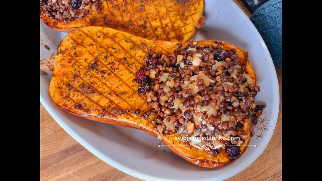 Pieczona dynia ,najlepszy przepis 👍 z soczewicą, żurawiną i fetą. Spróbujcie koniecznie !! #dynia