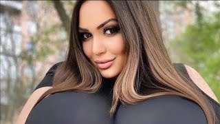 Natalie Roush Biography Plus Size Model Curvy Instagram Stars Fashion Celebrity Wiki