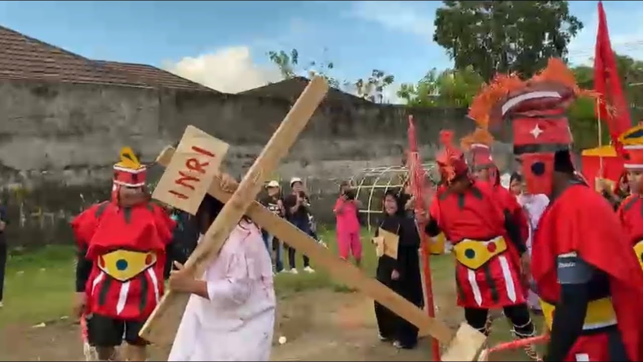 Alegori Penyaliban Yesus Kristus oleh kolom 5 Jemaat Nazaret Tuminting 