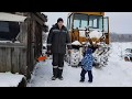 На экскурсию в зимнее царство зайцев на бульдоге.