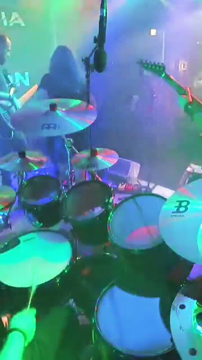 Britney Spears - Toxic live with drum intro. Drumcam live with band. #drumming #drums #music