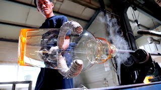 The process of making the most beautiful glass bottles in the hottest hell. Korea's Glass Factory