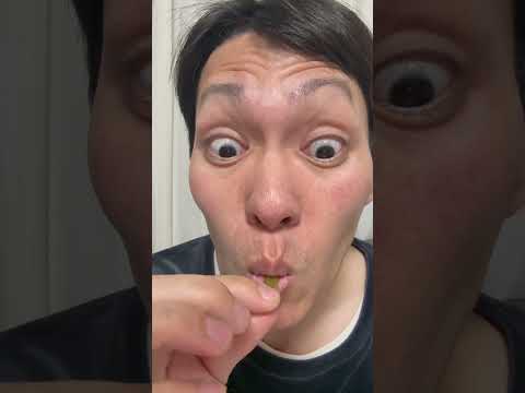 シャキシャキ食感/茎わかめ/梅しそ味/壮関/Sokan/ASMR #shorts #asmr #お菓子 #シャキシャキ食感 #茎わかめ #梅しそ味 #壮関 #sokan